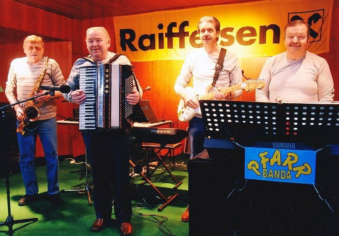 Seniorenclub: Fasching im Kontaktzentrum 2012 mit der „Pfarrbanda“ - Benedek/Wertner/Tomisser/Sattler