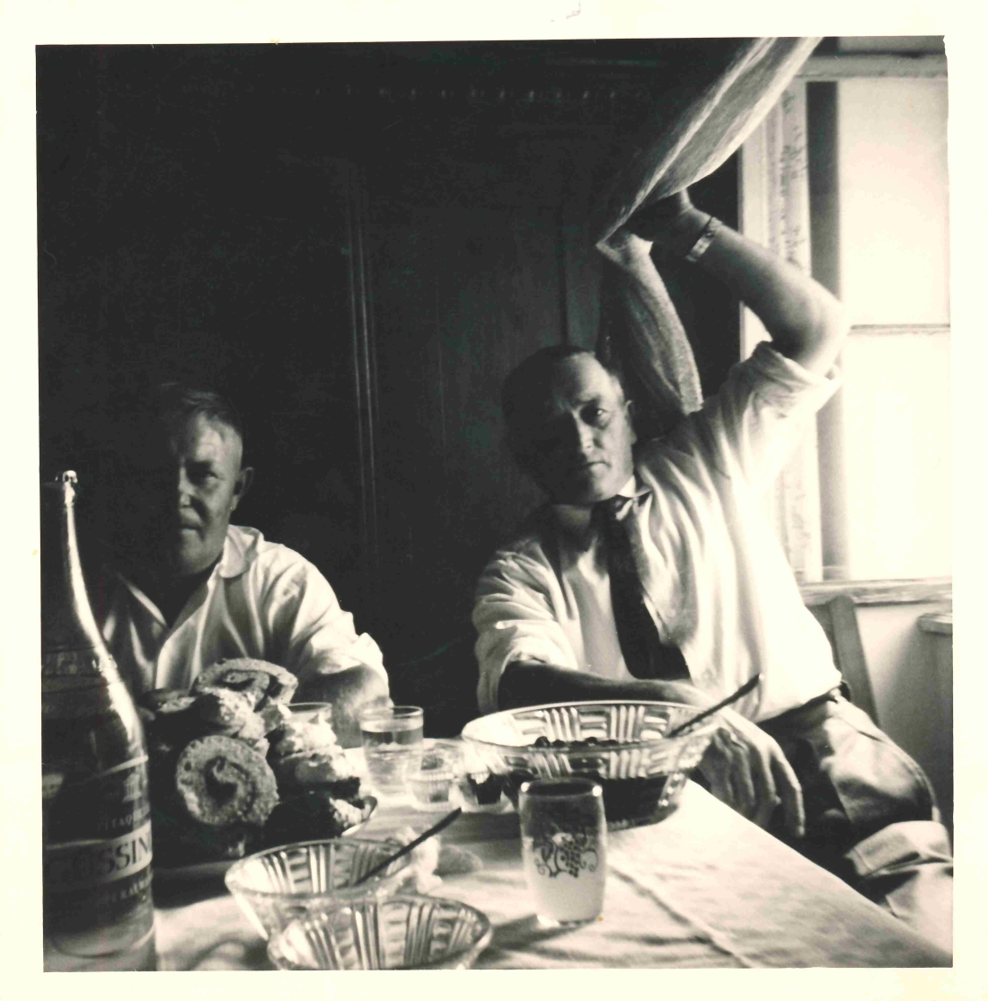 Michael Sterniczky mit seinem Schwager Franz Thier bei der Nachmittagsjause