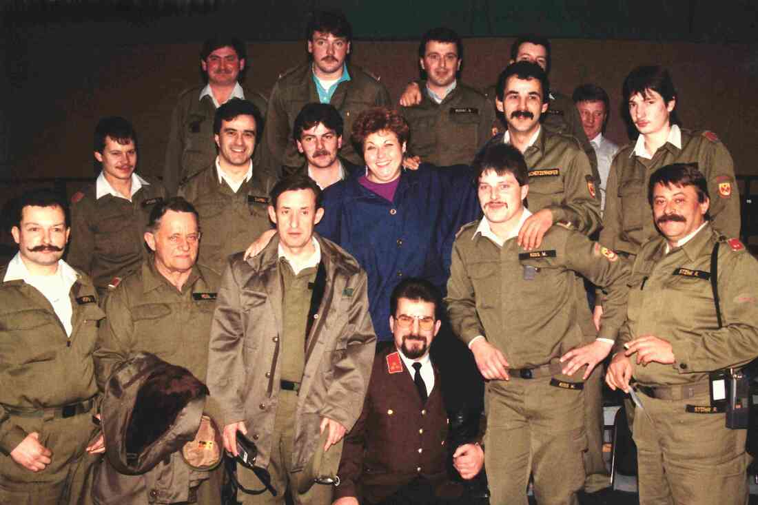 Feuerwehr: Brandwache anlässlich des Musikantenstadls 1991 mit "Jazz Gitti" - Höfer/Heigl/Gartner/Imre/Kiss/Stör/Wiedner/Zambo/Schützenhofer/Eiter/Benedek/Fassl/Mohat/Arnhold/Krutzler/Unger