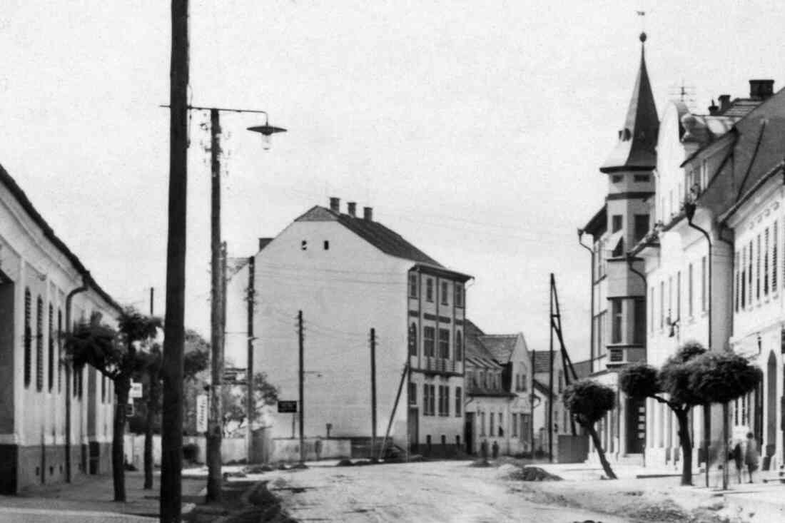 Wienerstraße: Blick gegen NW auf das zentral zu sehende "Brennerhaus" (Wienerstraße 25)
