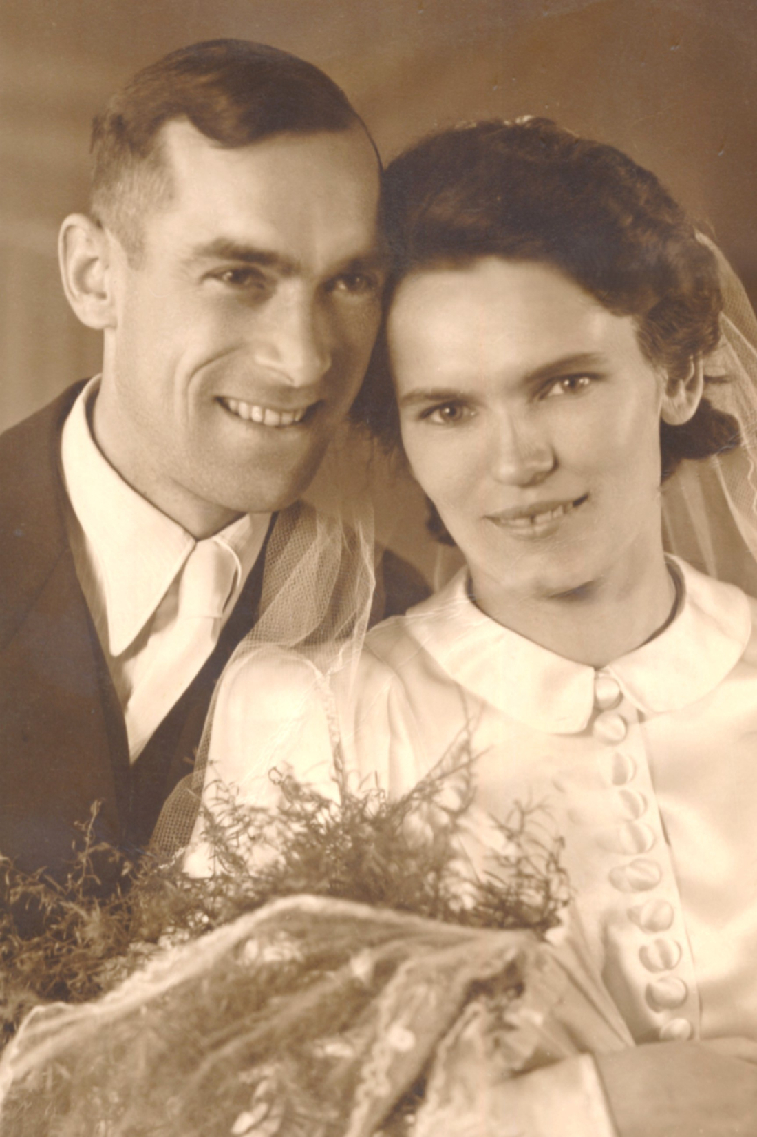 Das Hochzeitspaar Josef Hicke (*1911/+1970) und Anna Hanusch (*1917/+1998)
