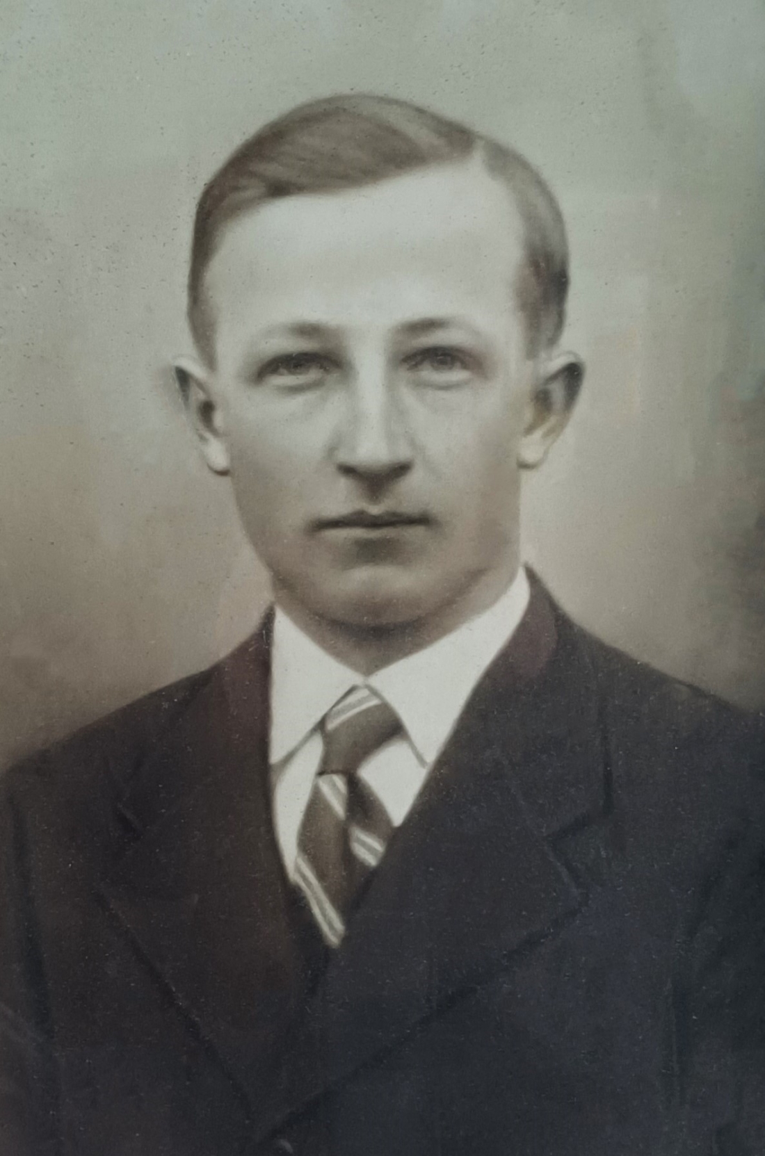 Alexander/Sandor Topler (*1908/+1990) - OW 671/ Wienerstraße 51 (Portrait)