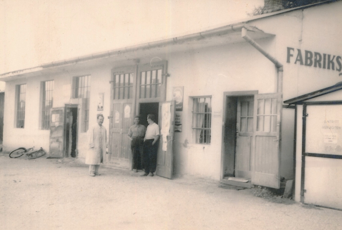 Werkstättengebäude der Firmen Geza Seper - Mechaniker (li) und Elektromechanische Werkstätte Schmidt (re) - OW 176 / Wienerstraße 13 // Kramer-Steurer-Wagner