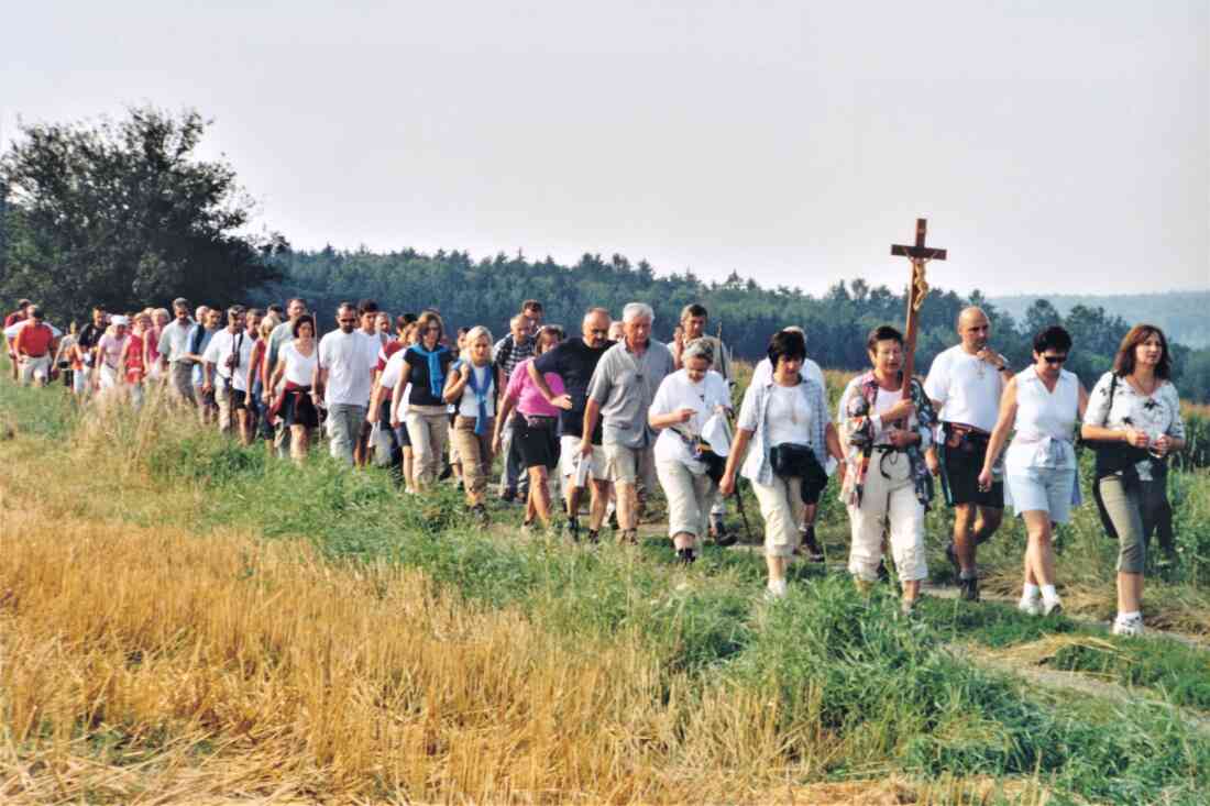 Röm. kath. Pfarre: 20. Fußwallfahrt nach Mariazell - 2004