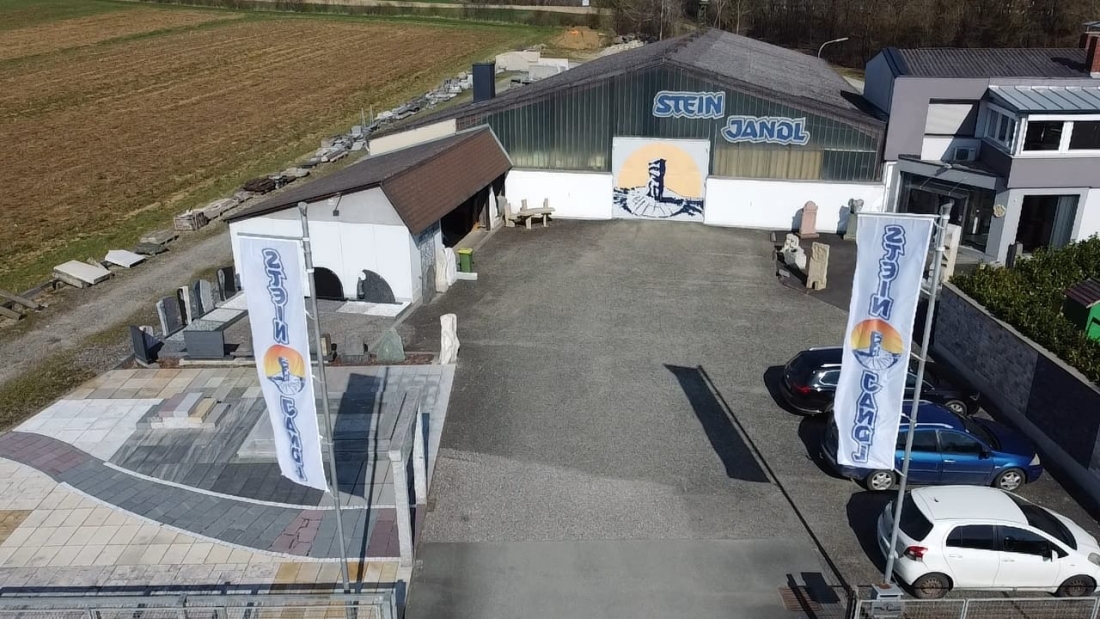 Blick auf das Betriebsgelände der Firma Stein Jandl (Alte Straße 21)