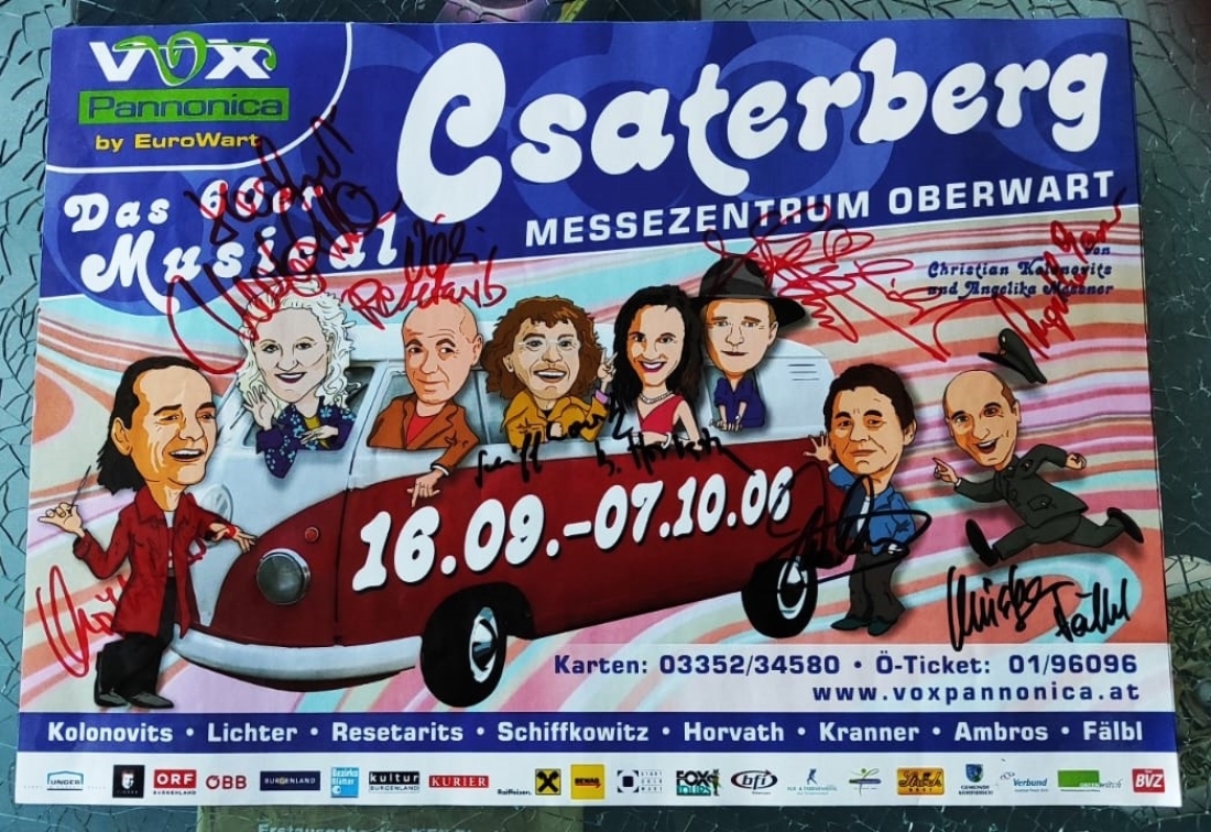 Plakat mit Unterschriften zum Musical "Csaterberg" - zur Aufführung gebrachte durch Voc Pannonica in der Messehalle