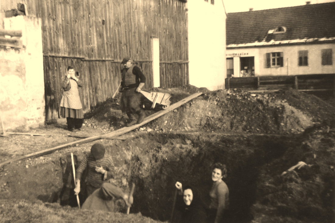 Erste Arbeiten zum Hausbau / Errichtung des Hauses Imre Grazerstraße 34