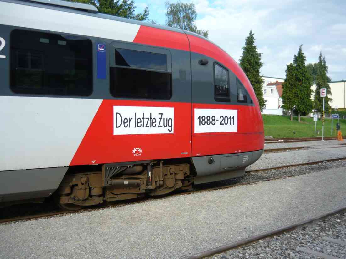 Der letzte Personenzug im Bahnhof Oberwart