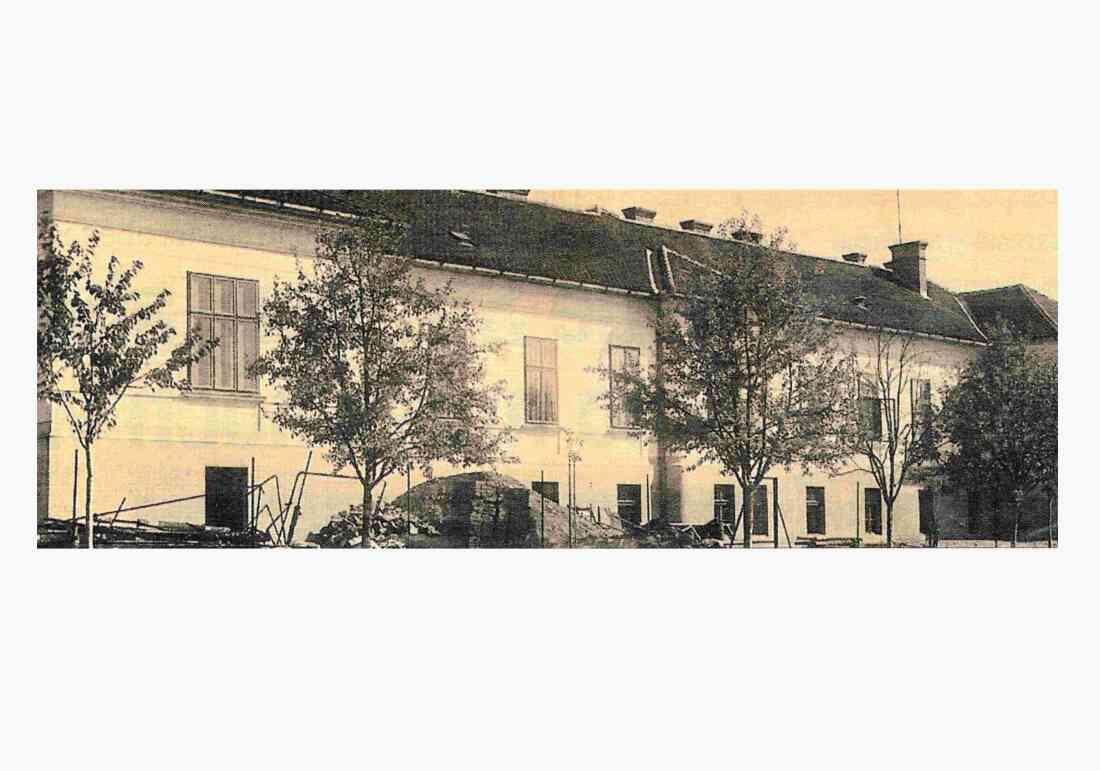 Krankenhaus (Spitalgasse / heute Dr.-Emmerich-Gyenge-Platz): erste Erweiterung