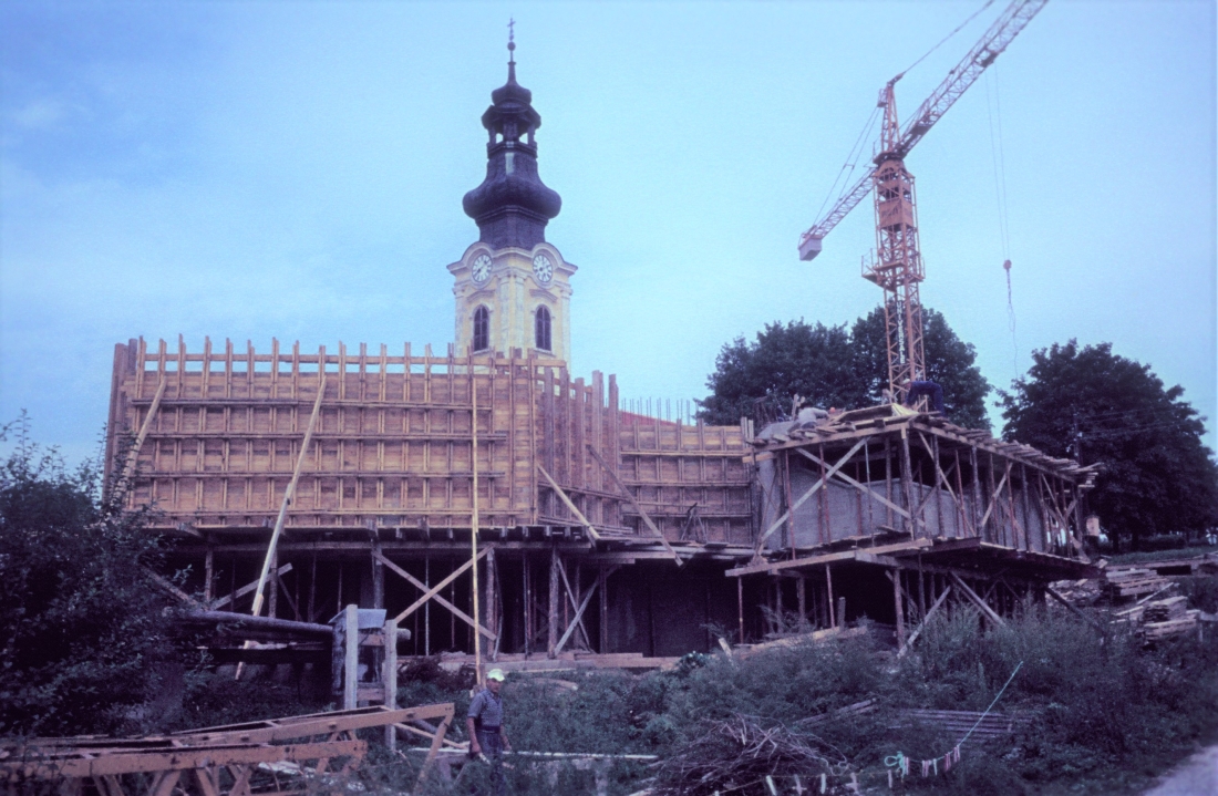Bau der neuen röm. kath. Osterkirche