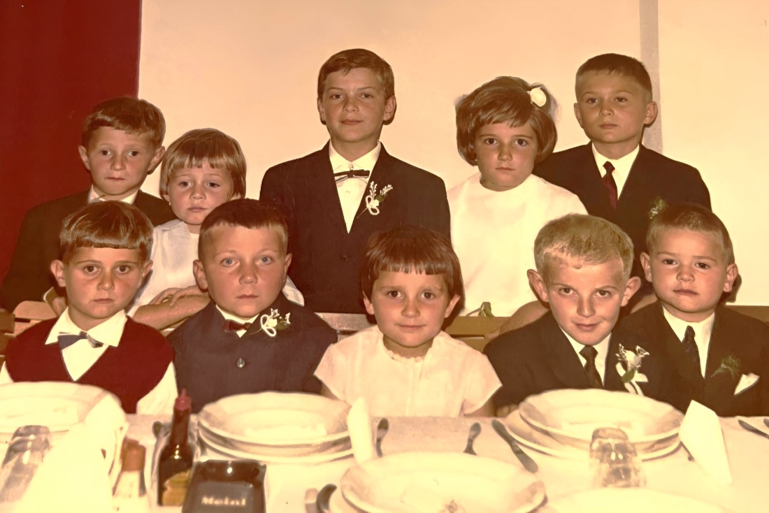 St. Martin: Kinder bei der Hochzeit von Paul Guger und Edith Kuch im Gasthaus Röhrling - Seybold//Mirtl/Kallich/Heinisch/Kögel