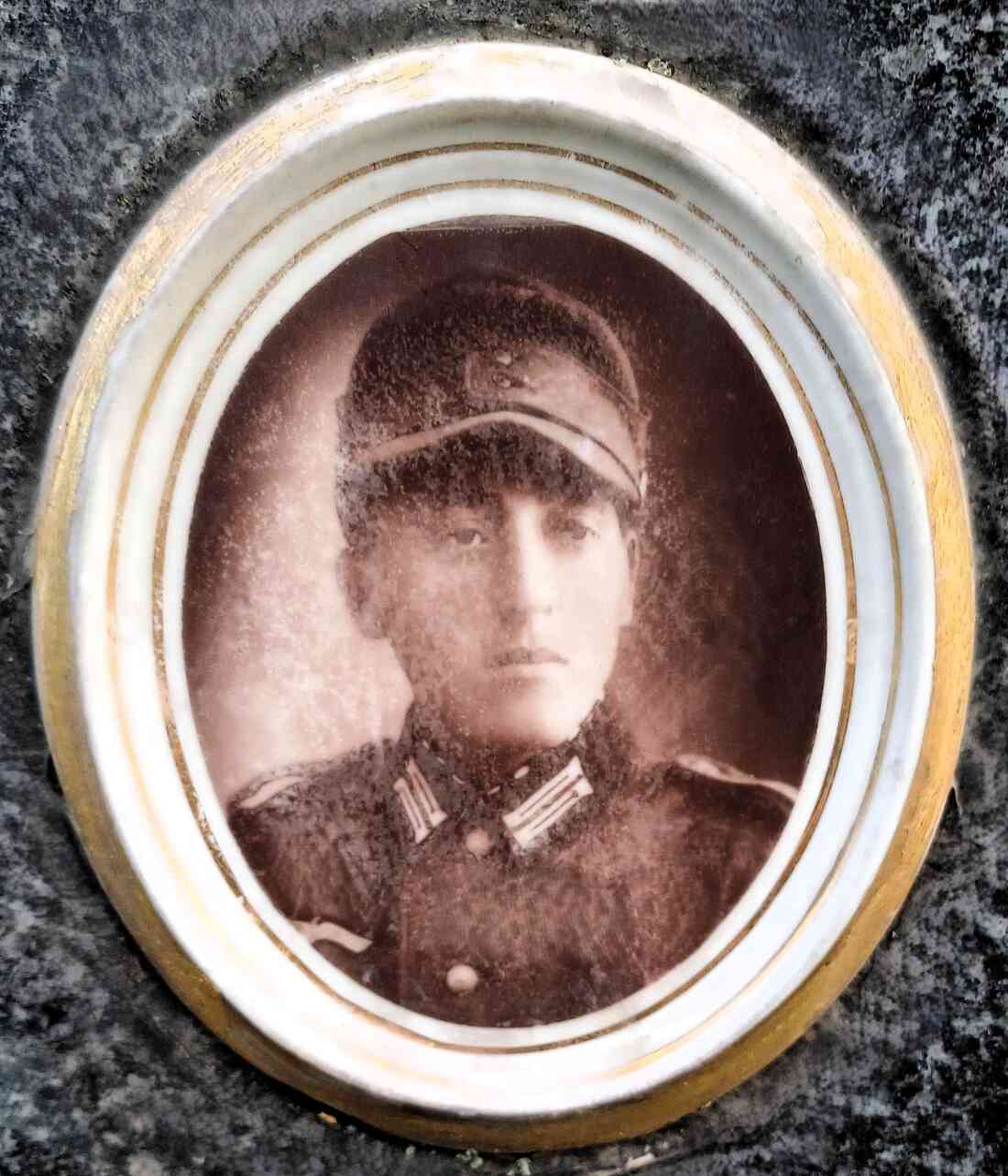 Franz Wölfel (Obergefreiter, *1919/+1943) - gefallen als Soldat der Deut. Wehrmacht) - Portrait