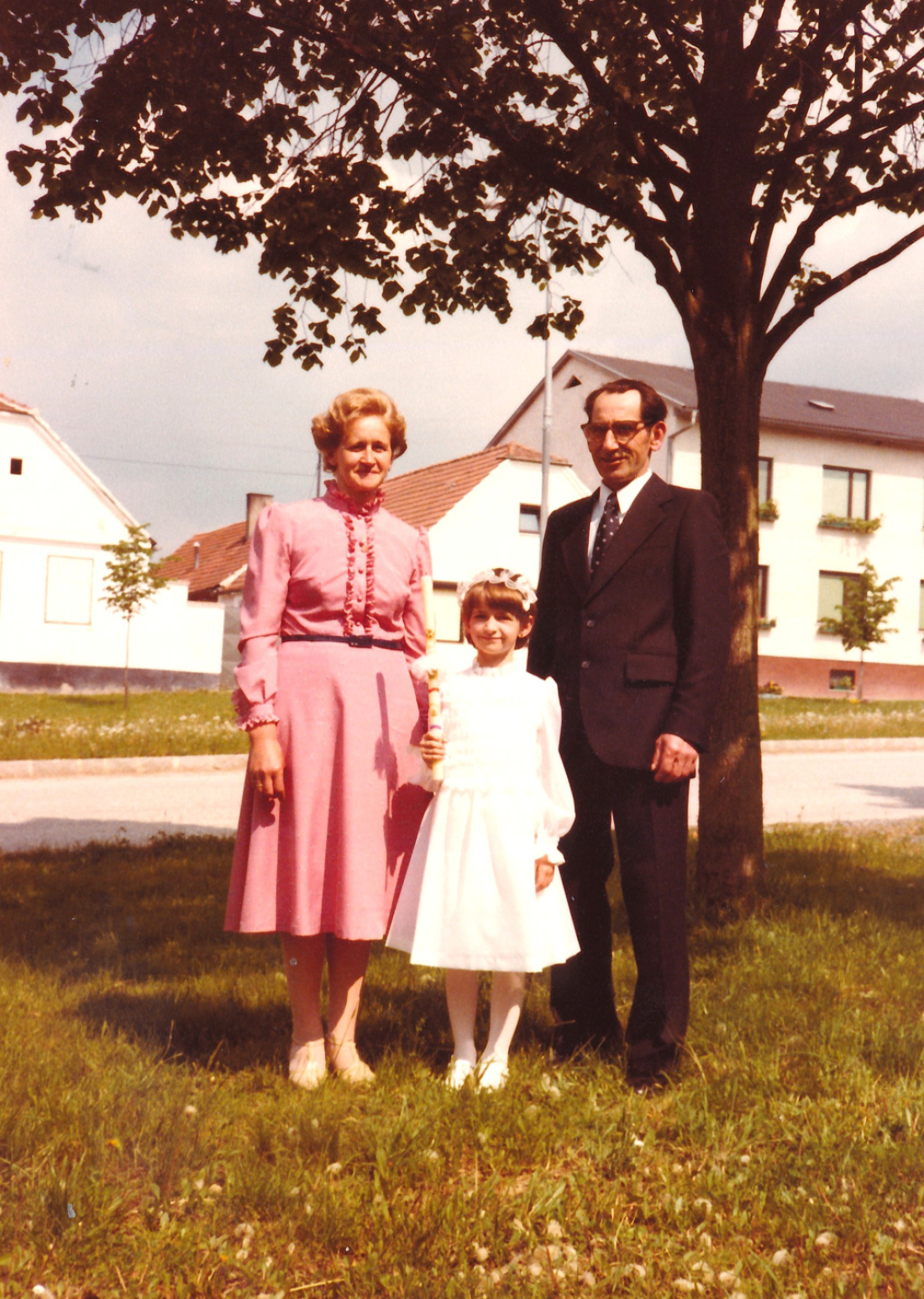 St. Martin: Margarethe und Johann Guger - Erstkommunion von Tochter Manuela