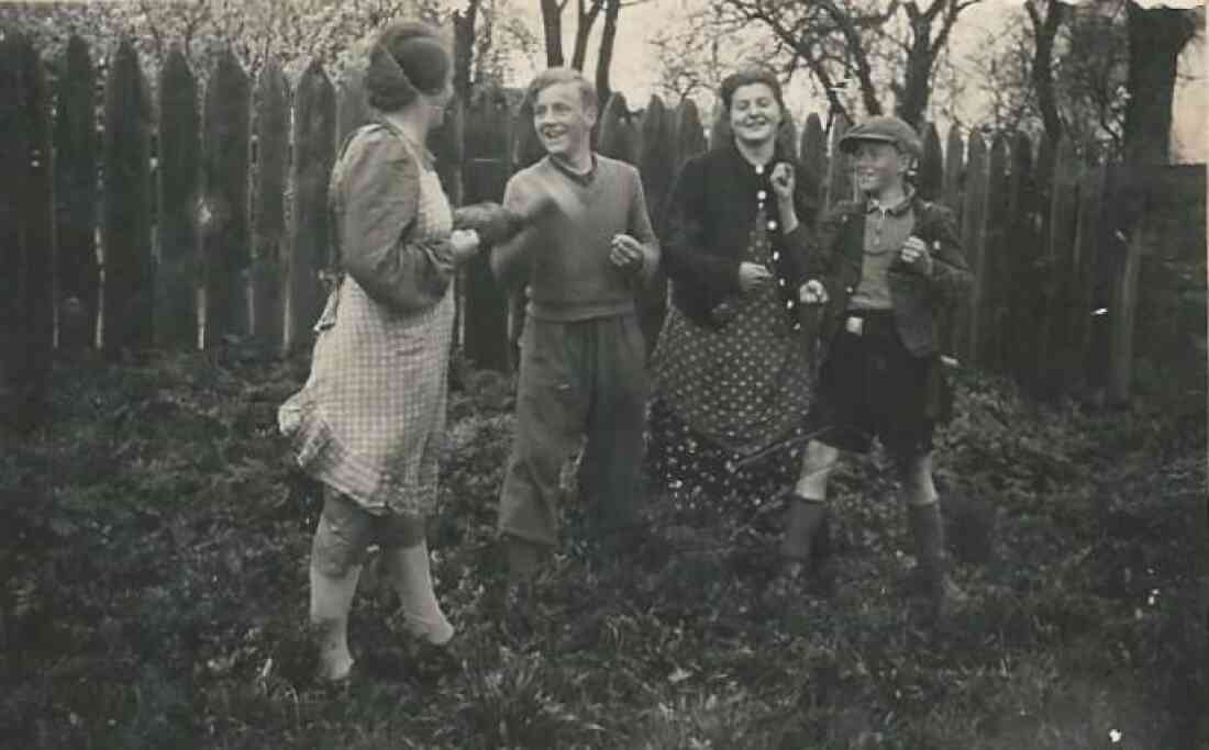 Pongracz Juli (verh. Topler), Pongracz Alexander, Pal Ida (verh. Szabo) und Pongracz Michael