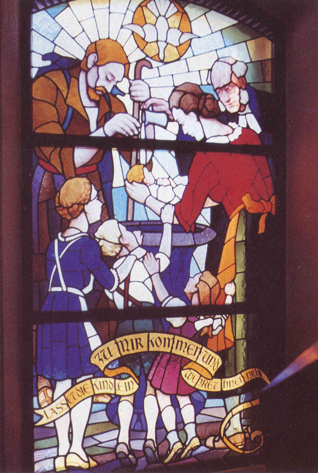 Evang. Kirche: Das Tauffenster im Gotteshaus ab 1967