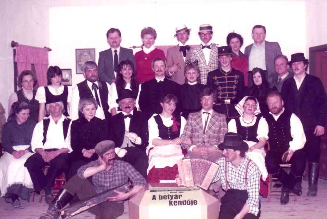Reformierter Leseverein: Theaterstück "A betyár kendője" 1984