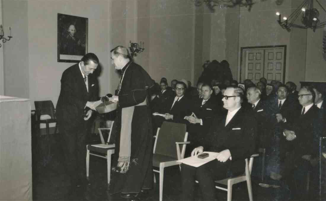 Verleihung des Silvesterordens an Dr. Demeter Linzer