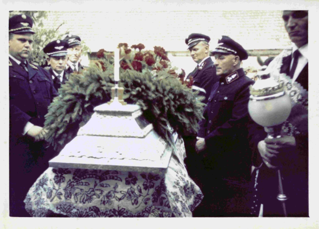 Röm. kath. Eisenbahner-Begräbnis (Landrichter/Reiger/Topler/Gaal/Kuch)