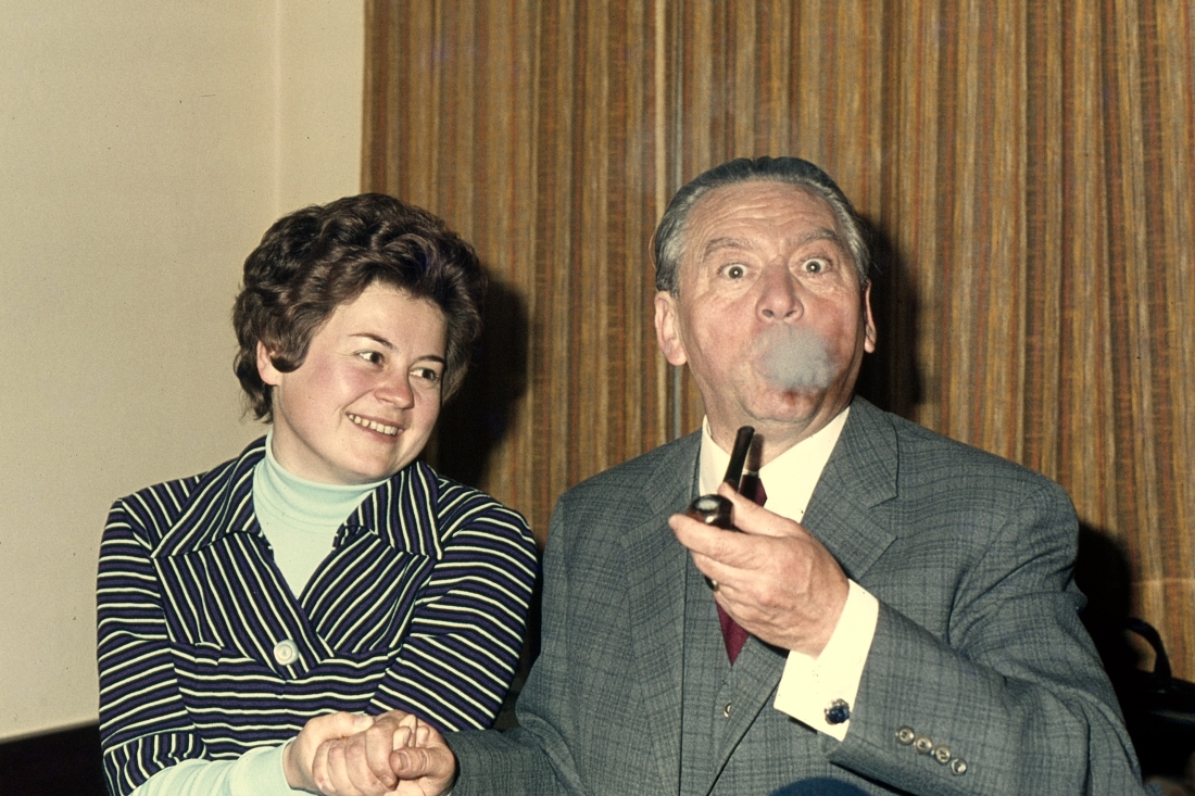 Stadtchor Oberwart: Da nehm' ich eine kleine (Zigarette) Pfeife und blas' die Wölkchen vor mich hin - Balasz/Messner