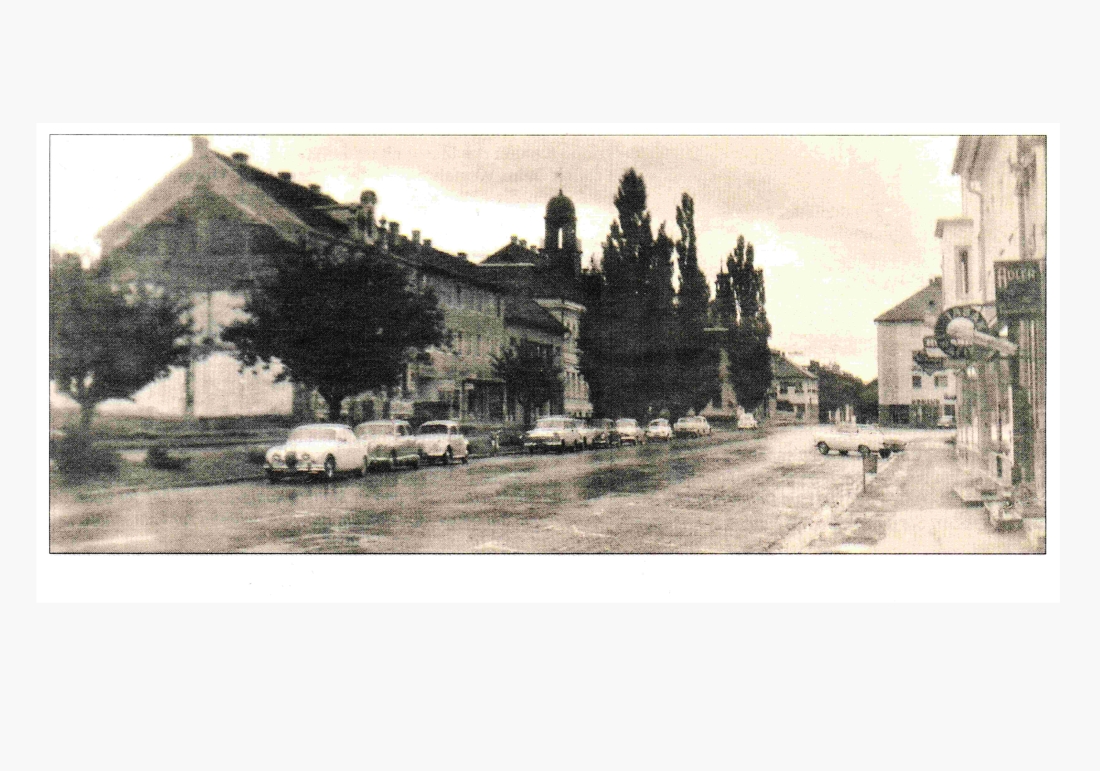 Blick auf die Häuserzeile Hauptplatz 1 bis 9