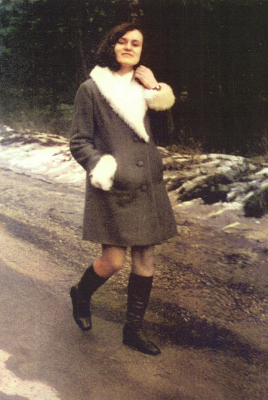 St. Martin: "Junge Dame im Pelz" - Brigitte Konrath