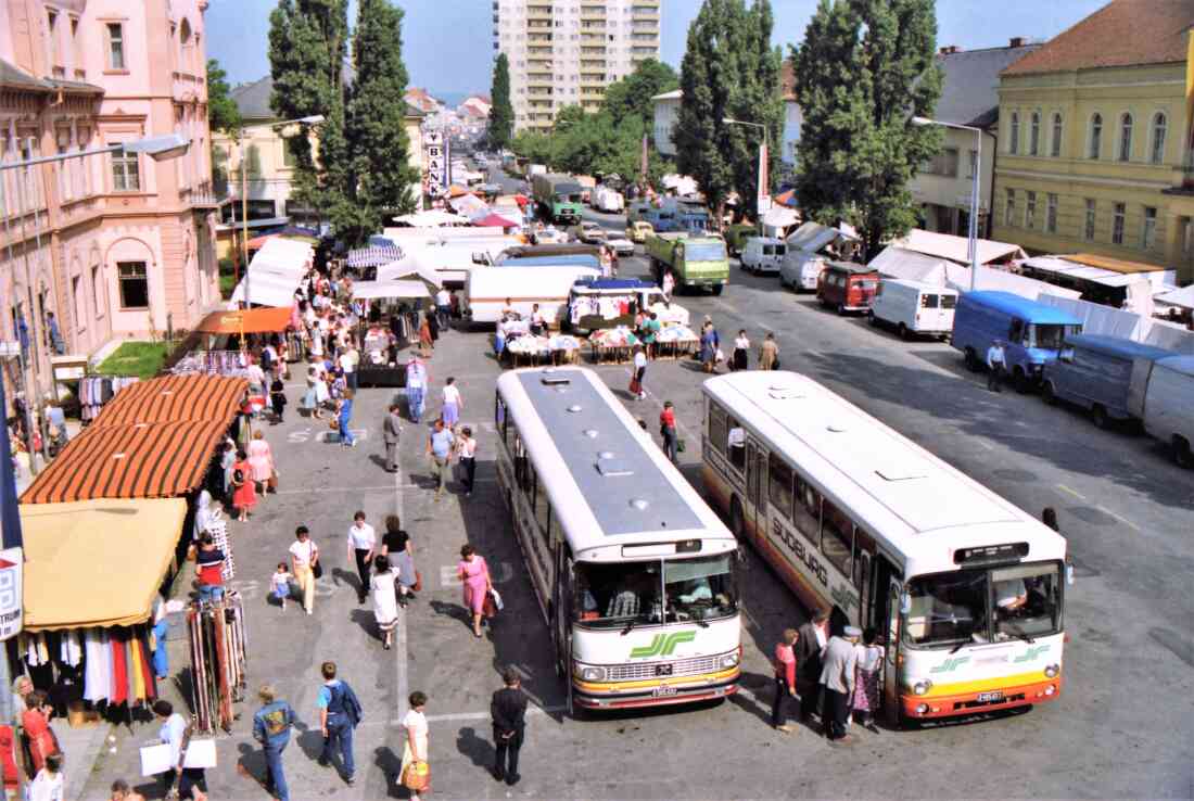 Wochenmarkt: Hauptplatz - mittwochs am Markttag