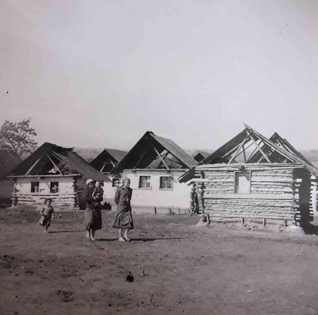 1. Romasiedlung in der heutigen Mühlgasse "Zigeunerkolonie" 1857/76 - 1939: "Zigeunerweiber" mit Kindern