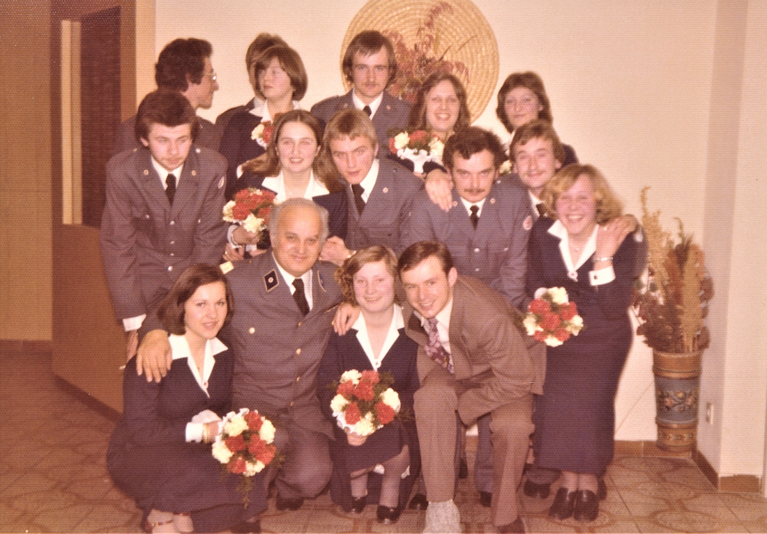 Rotes Kreuz: Ball im Gasthof Neubauer - Ruzsa/Guger/Böcskör/Miklos/Oswald/Paul/Imre/Benedek/Drobits/Topler/Seper/Jaric