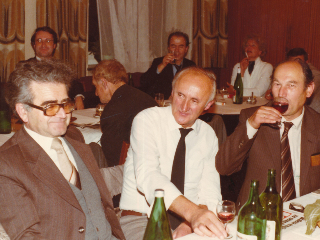 Drei Herren in gemütlicher Runde - Granich/Stelzer/Mikovits