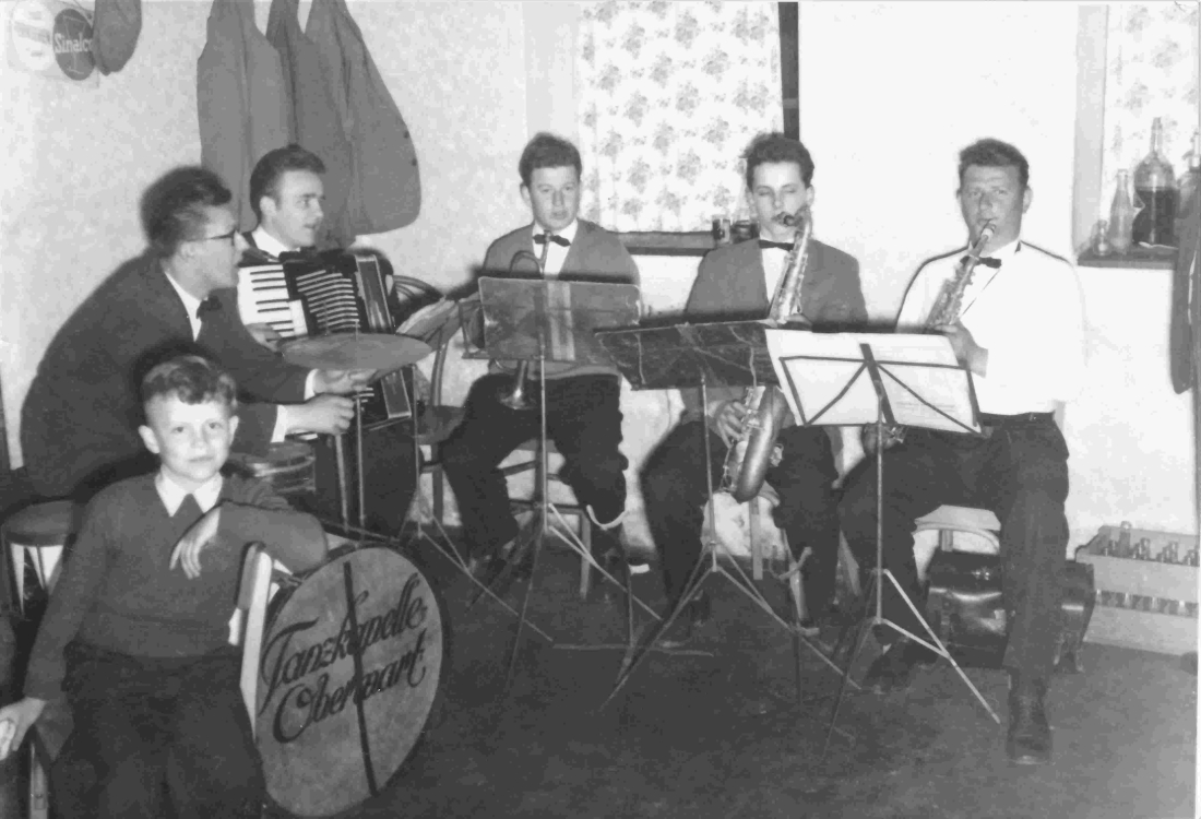 Tanzkapelle Oberwart in kleiner Besetzung bei einer Feier in Schandorf - Nemeth/Wertner/Levonjak/Frebel/Pirnar