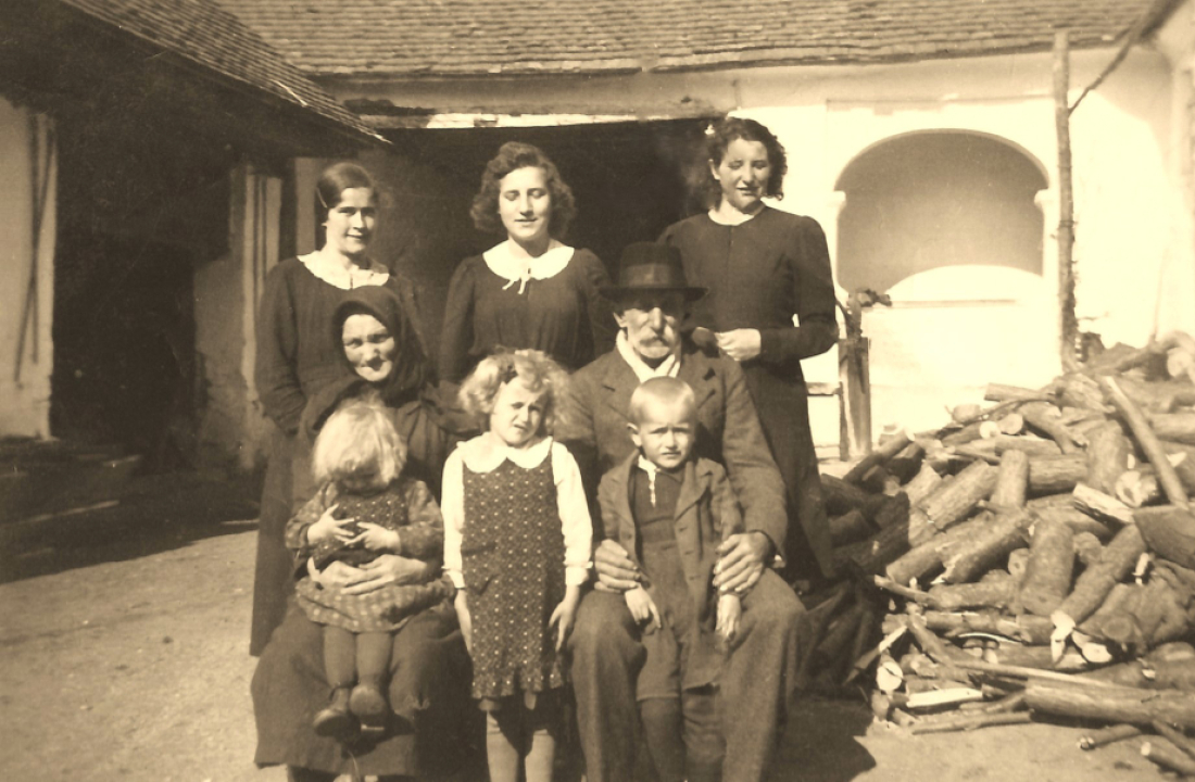 Familie Agnes und Josef Körper - St. Martin 36 / Oberwarterstraße 47