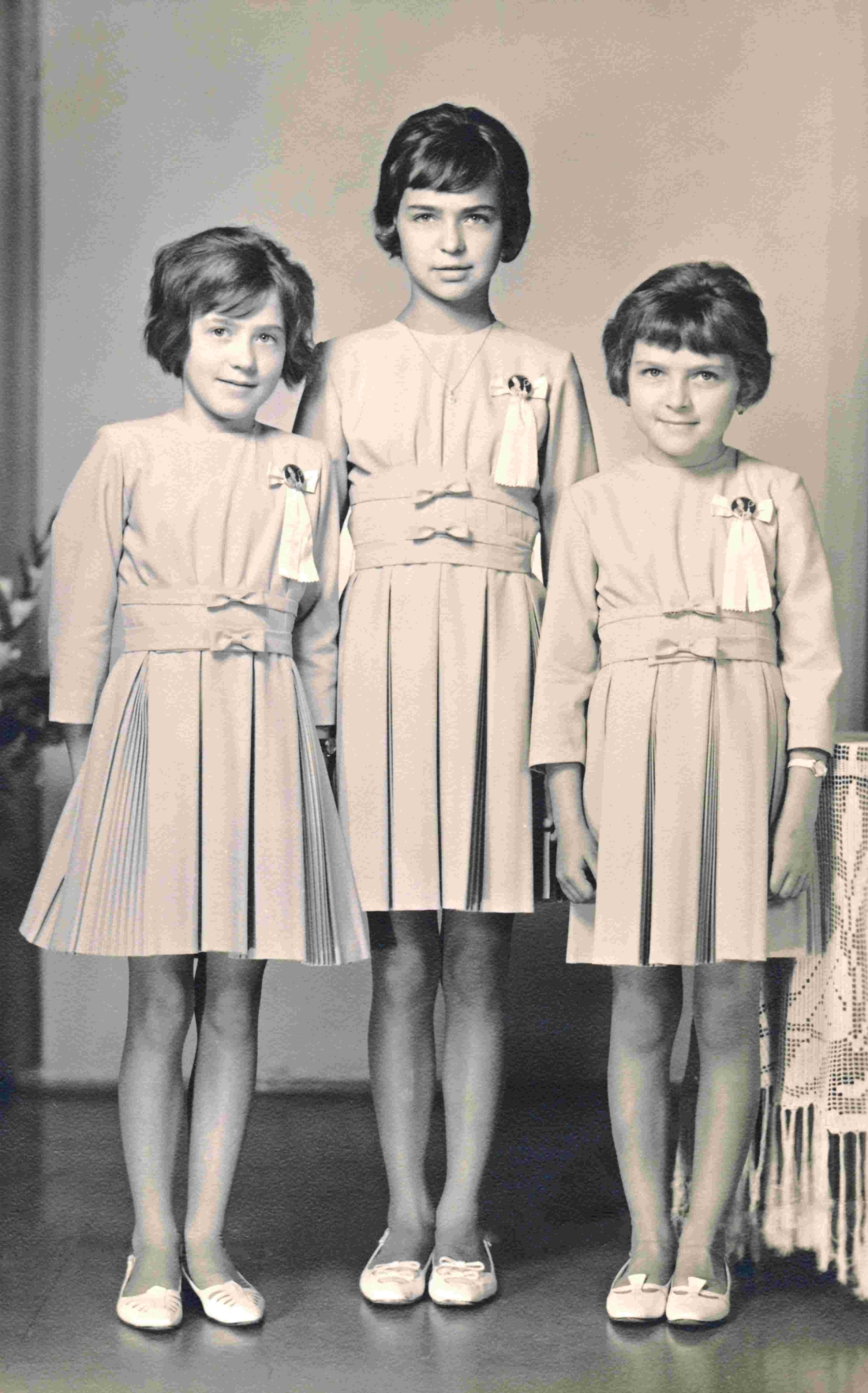 Firmung der drei Böcskör-Töchter - Unterwarterstraße 10