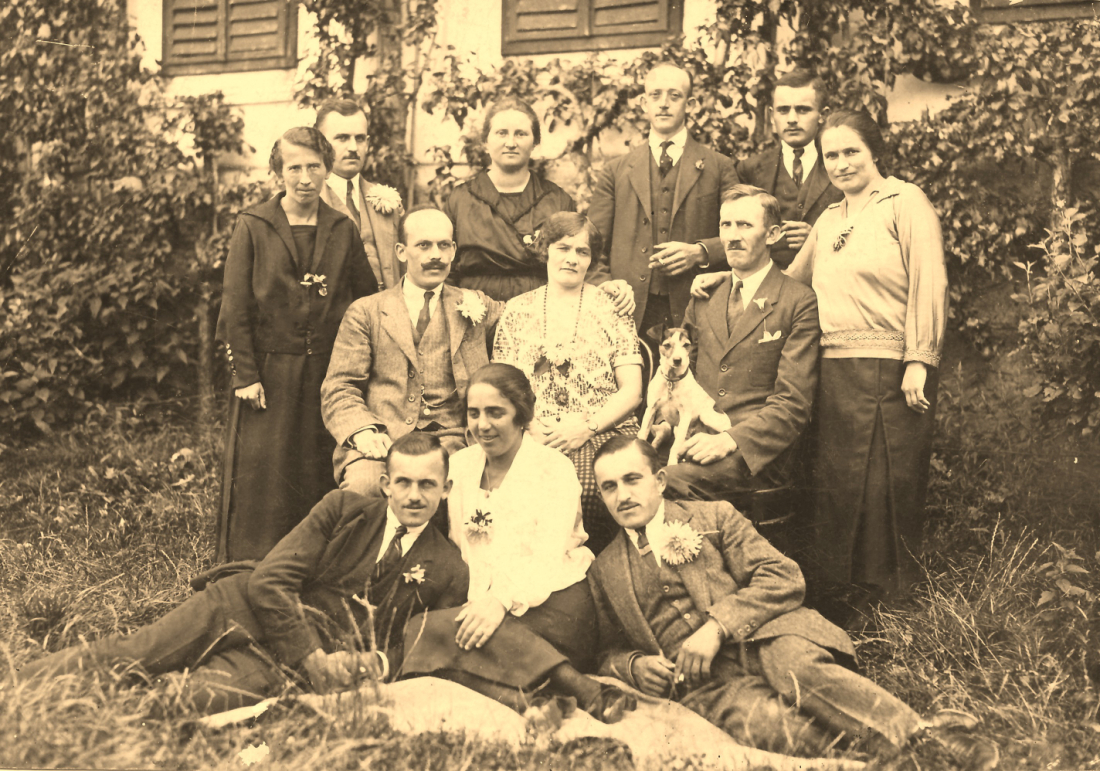 Gruppenbild um Fam. Hanusch und Heid