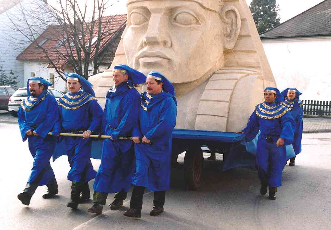 Unterwegs zur IGFD-Veranstaltung: die "ägyptische Feuerwehr" mit ihrer Sphinx - Eberhardt/Imre/Kiss/Tullmann/Ibrahim/Seper