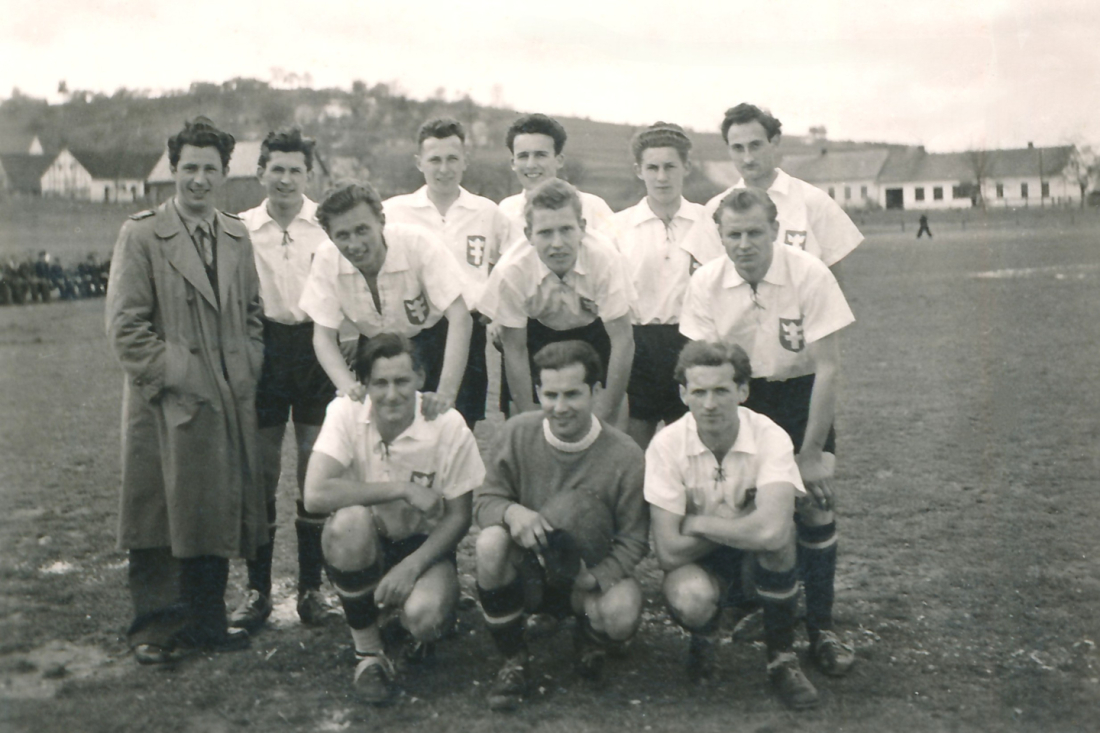 Fußballmannschaft der Kath. Jugend - Goger/Miertl/Riegler/Kappel/Lang/Poschacher/Adorjan/Galosi/Vörös