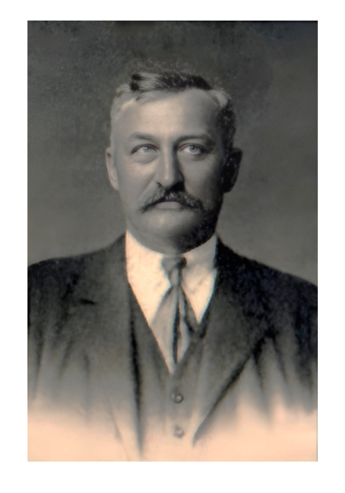 Portrait: Mühlenbesitzer Johann Raffel (*1866/+1926)