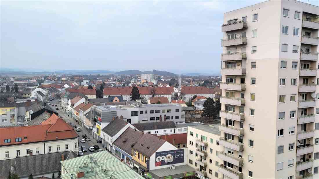 Blick vom 10. Stock des " H 2 " gegen Norden