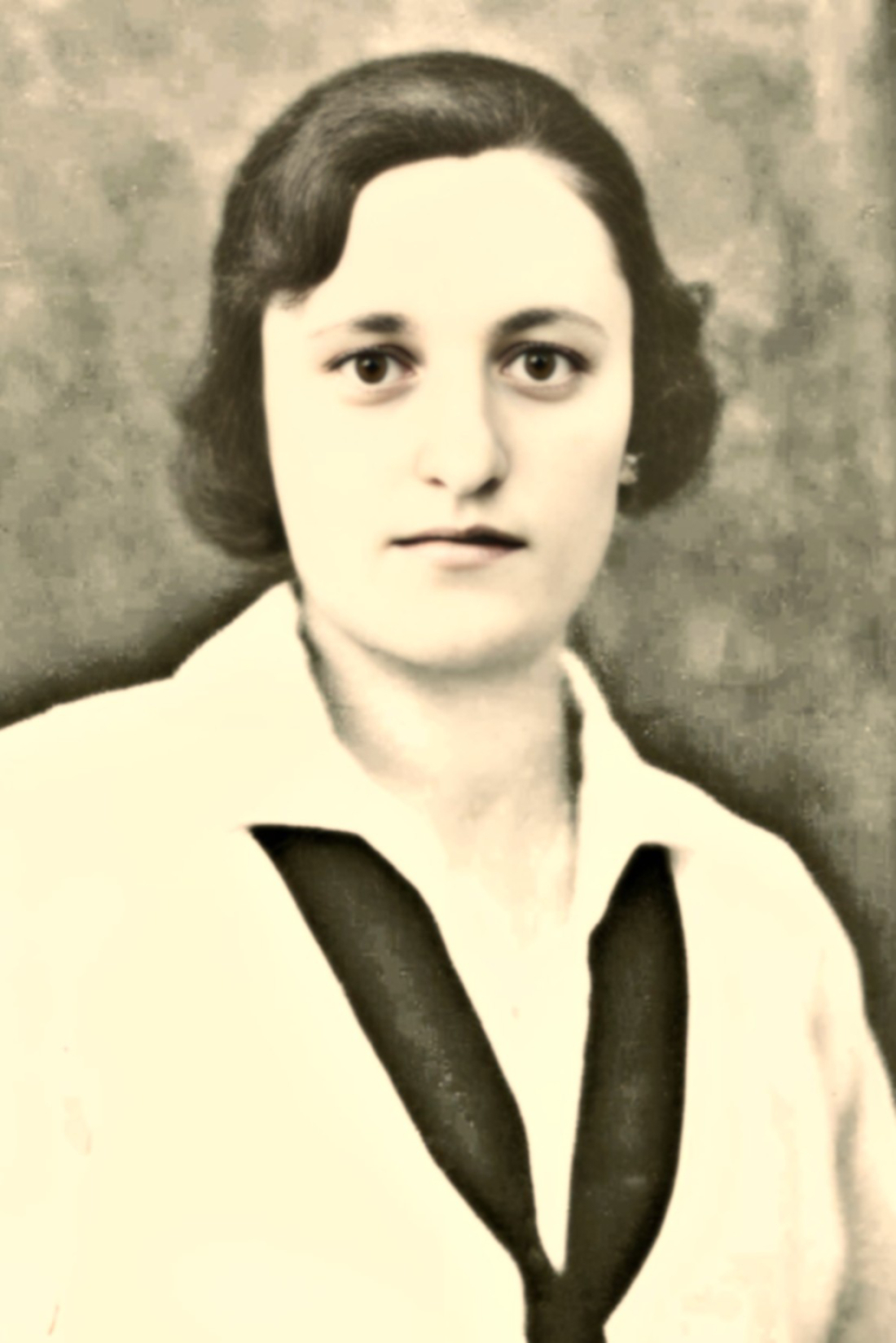 Juliane Topler, geb.Nemeth (*1907/ +1979) - Portrait