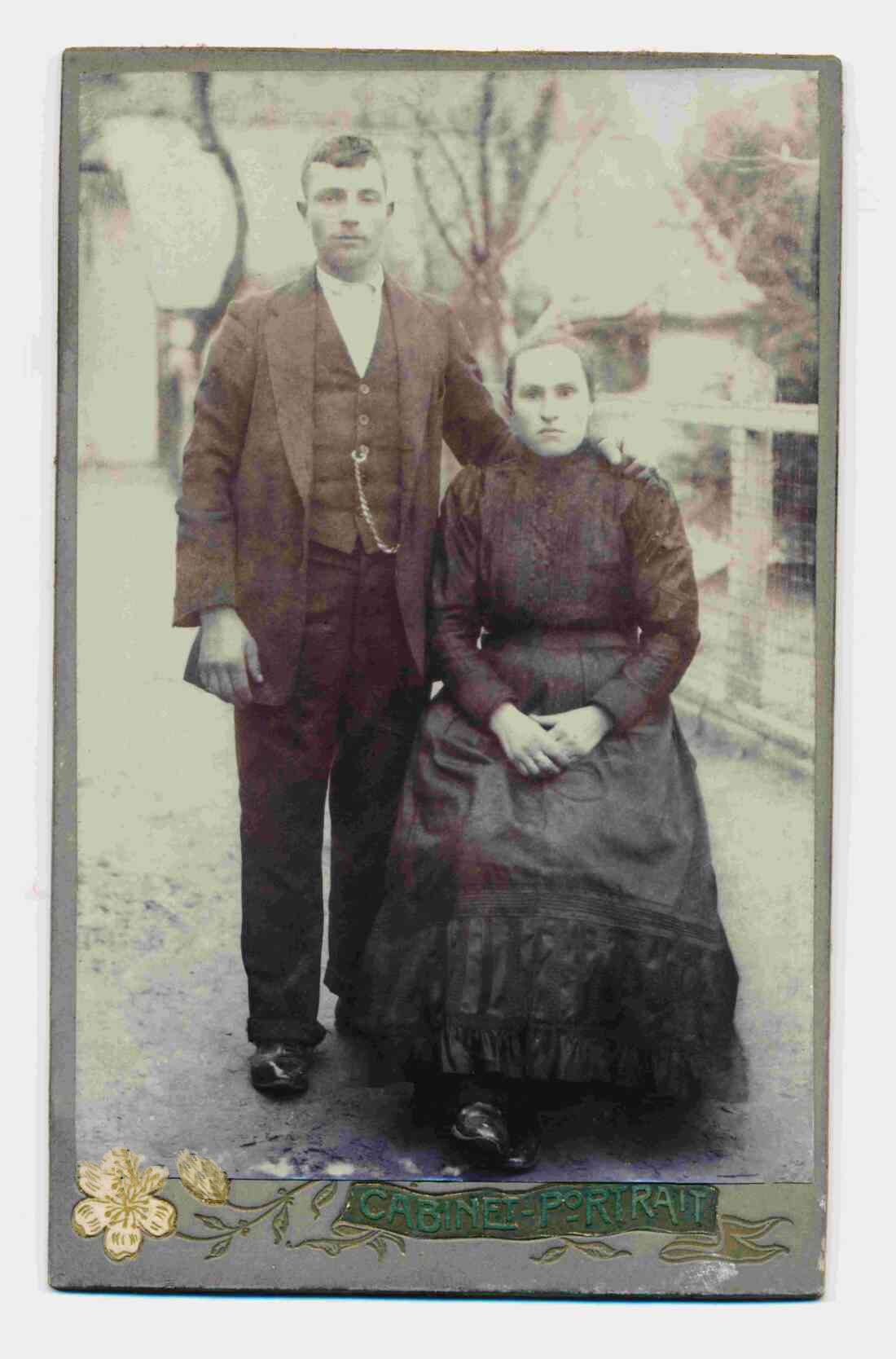 Das Hochzeitspaar Mihaly Benkö, Kleinbauer (*1886/+1965) OW 459 / Pinkagasse 2 und Zsofia Benedek (*1888/+1974) OW 601 / Graf Erdödystraße 47 - Portrait