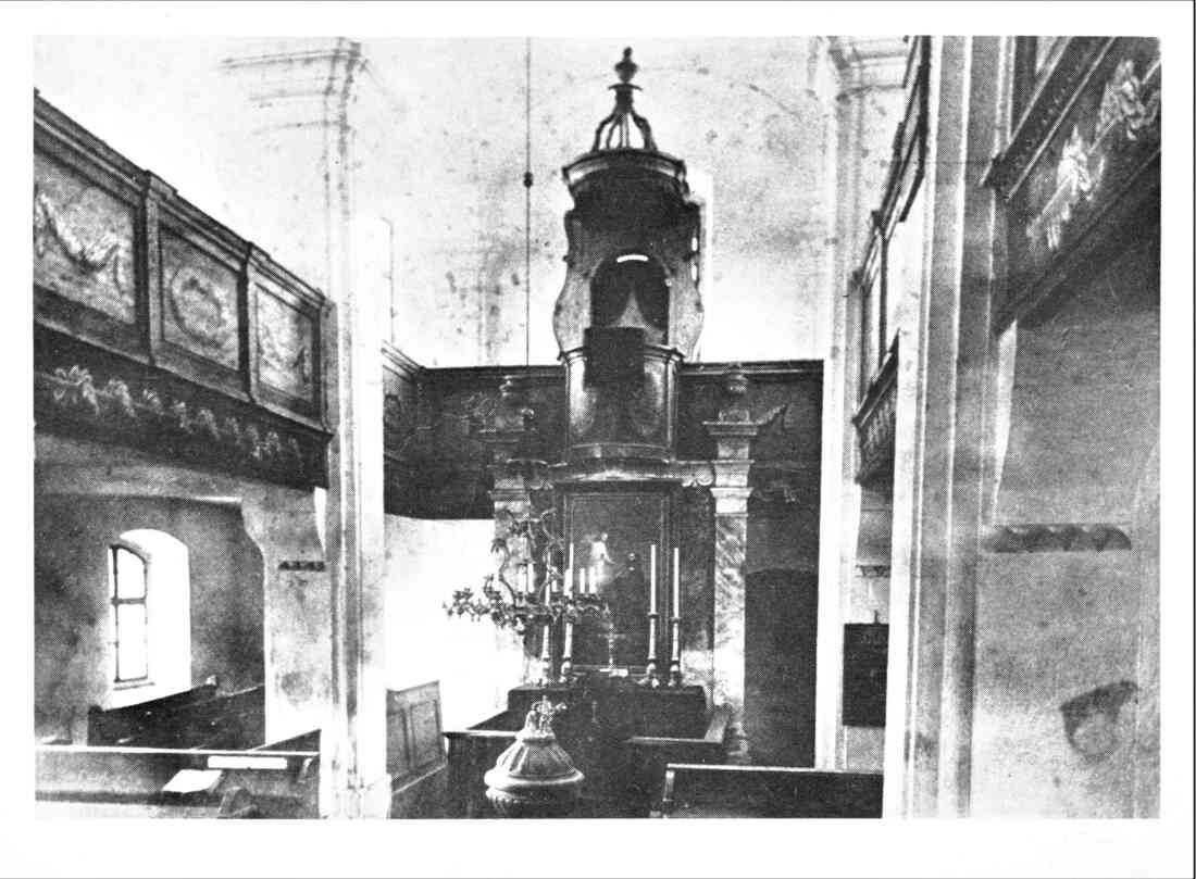 Evang. Kirche AB: Innenraum und Altar von 1815 bis 1910