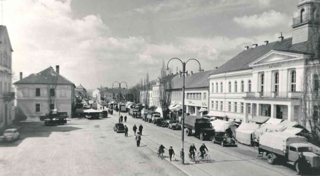 Oberwart Hauptplatz Wochenmarkt