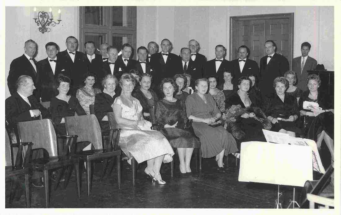 Veranstaltung des Lions-Club Südburgenland im Rathaussaal anlässlich des Abschieds der Fam. Peyrer-Heimstätt aus Oberwart - Weinhandl/Weisch/Gamauf/Praprotnik/Schober/Friedrich/Hammerschmidt/Wenzl/Braun/Haidwagner