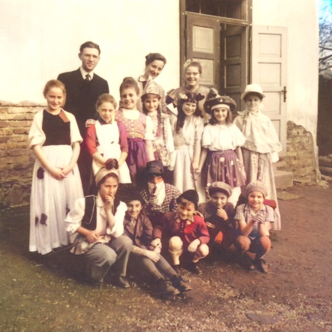 Röm. kath. Pfarre: Fasching der Jungschar-Mädchen