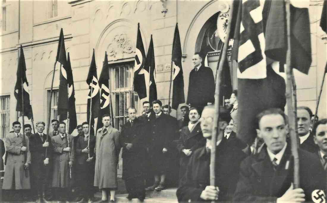 NAZIS - Feber 1938: Kundgebung der Nationalsozialisten mit ca. 8.000 Teilnehmern am Hauptplatz (Goger)