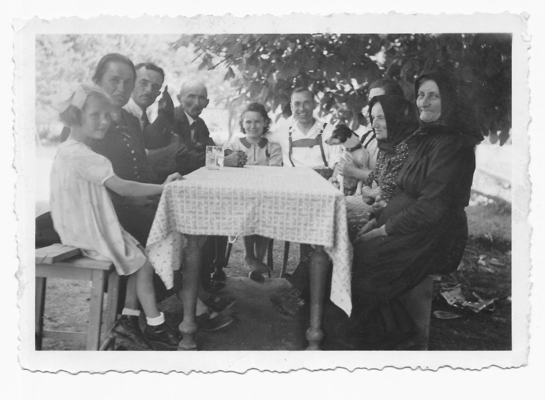 Gesellige Runde am Tisch - Graf/Hanusch/Heid/Hicke