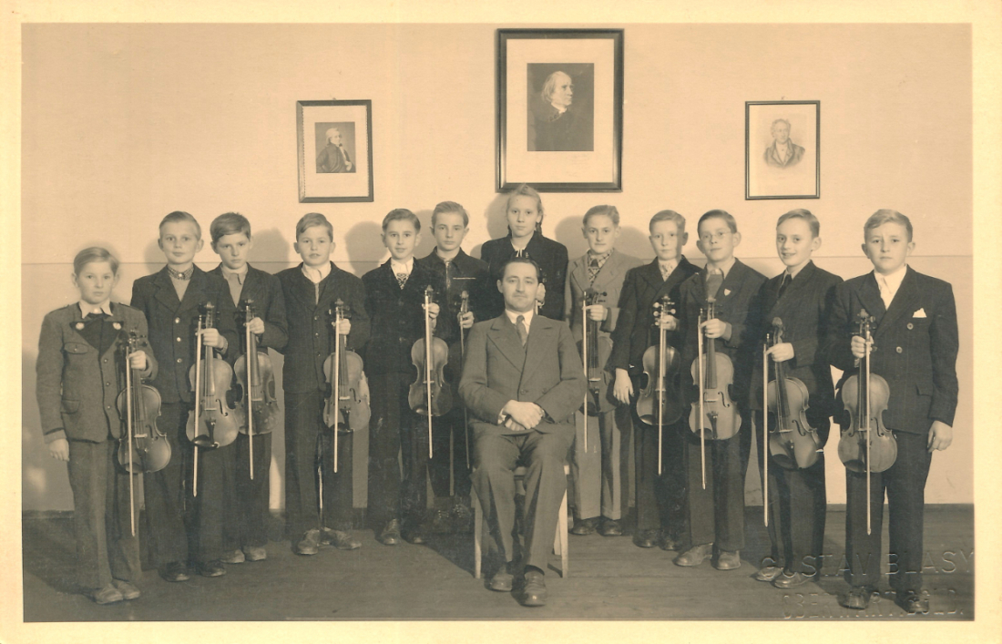 Geigenunterrricht in der Musikschule durch Lehrer Kunz