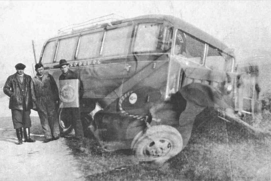 Verunfallter Bus der Fa. Südburg (siehe auch Bild #3920)