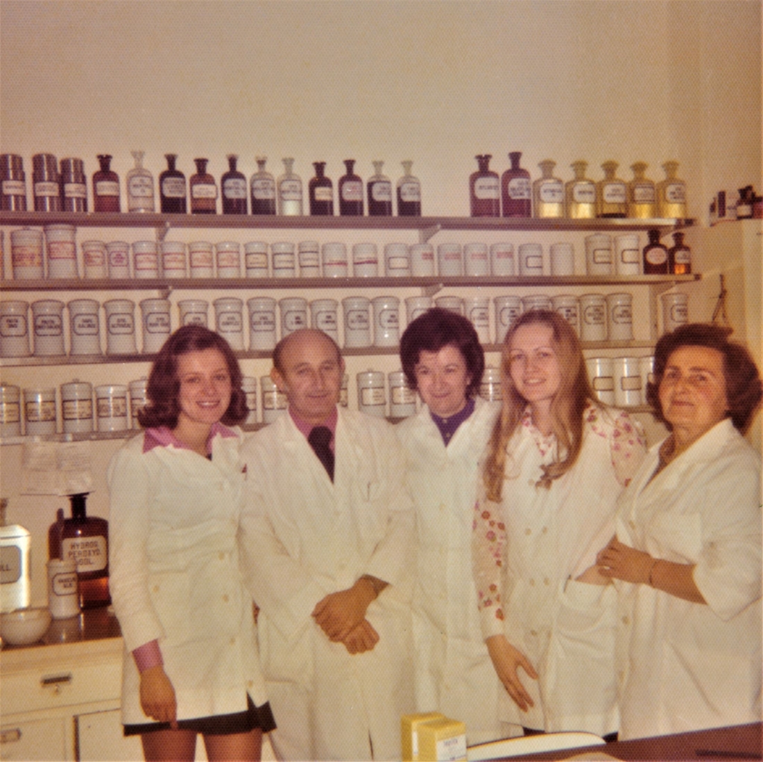 Kronen Apothek: Gruppenbild von MitarbeiterInnen