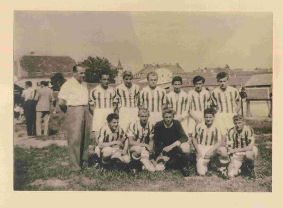 Fußball: das Bild zeigt wahrscheinlich die Mannschaft des SC-Oberwart I.b