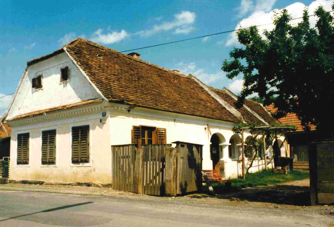 Arkadenhaus Merth - Johann Straußgasse 37